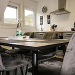 Apartmán Sweet Six, Sauna, Balkon, 6 Personen, Boxspringbetten, Hochwertiges Bad Zell an der Mosel