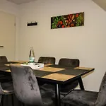 Sweet Six, Sauna, Balkon, 6 Personen, Boxspringbetten, Hochwertiges Bad Apartmán