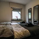 Sweet Six, Sauna, Balkon, 6 Personen, Boxspringbetten, Hochwertiges Bad Apartmán Zell an der Mosel