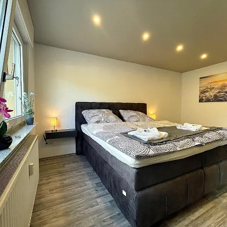 Sweet Six, Sauna, Balkon, 6 Personen, Boxspringbetten, Grill Zell