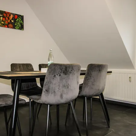 Apartment Sweet Six, Balkon, Netflix, Boxspringbetten, Hochwertiges Bad