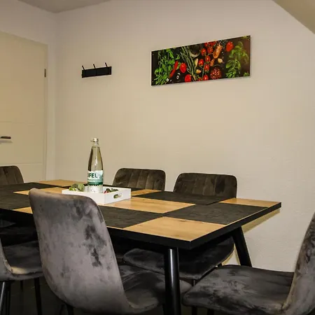 Sweet Six, Sauna, Balkon, 6 Personen, Boxspringbetten, Hochwertiges Bad アパート